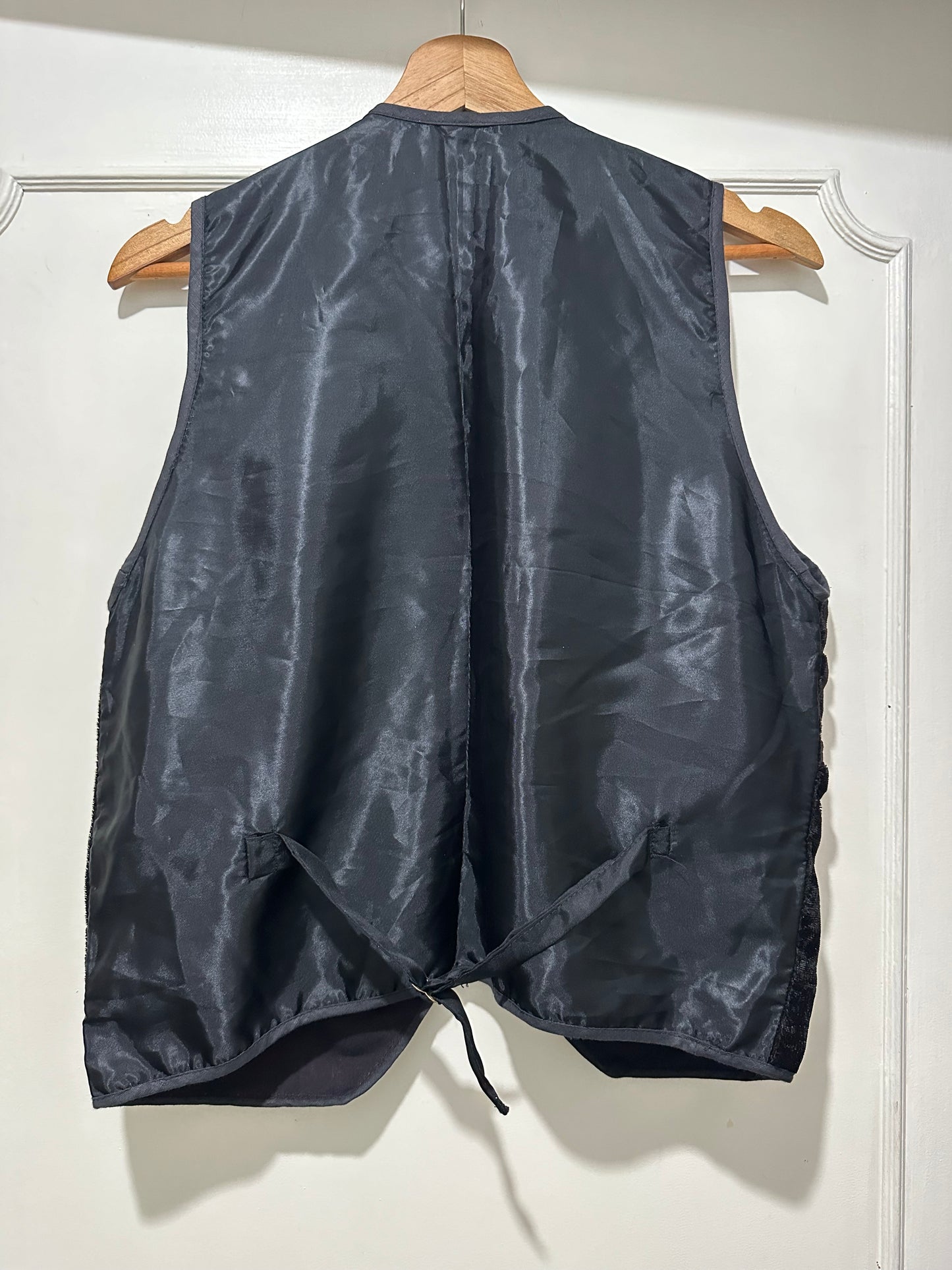 Gilet guatemalteco con ricami floreali