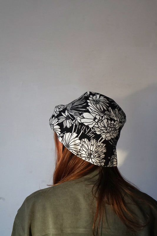 Bucket hat flowers