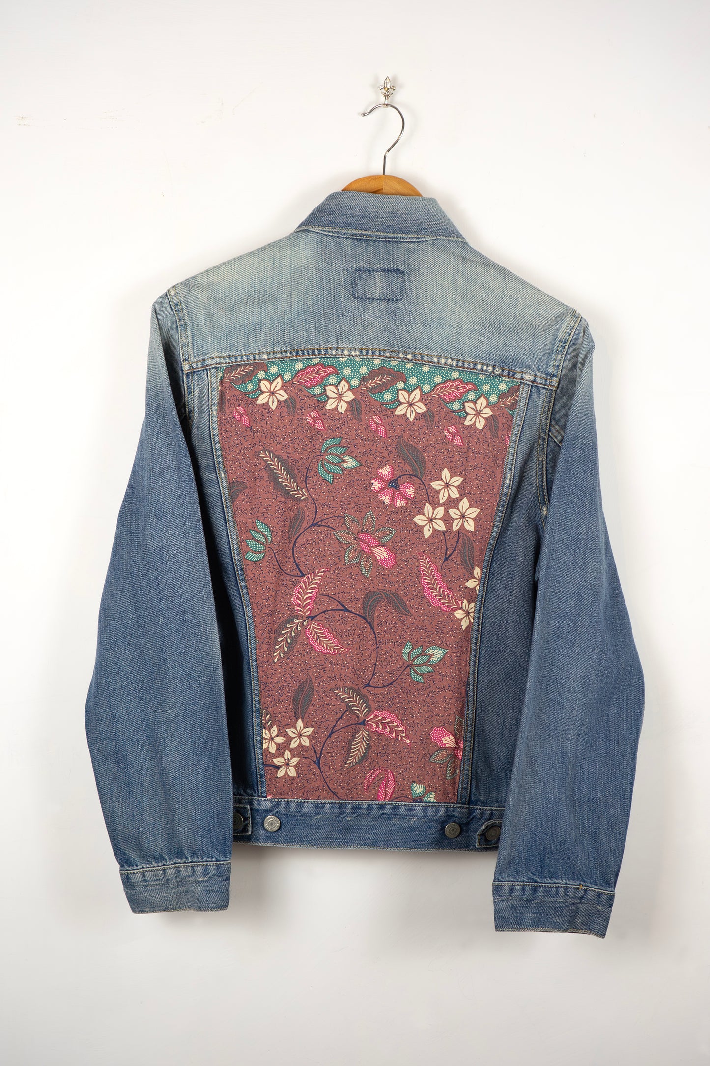 Custom Levi's Denim Jacket - Clay Garden