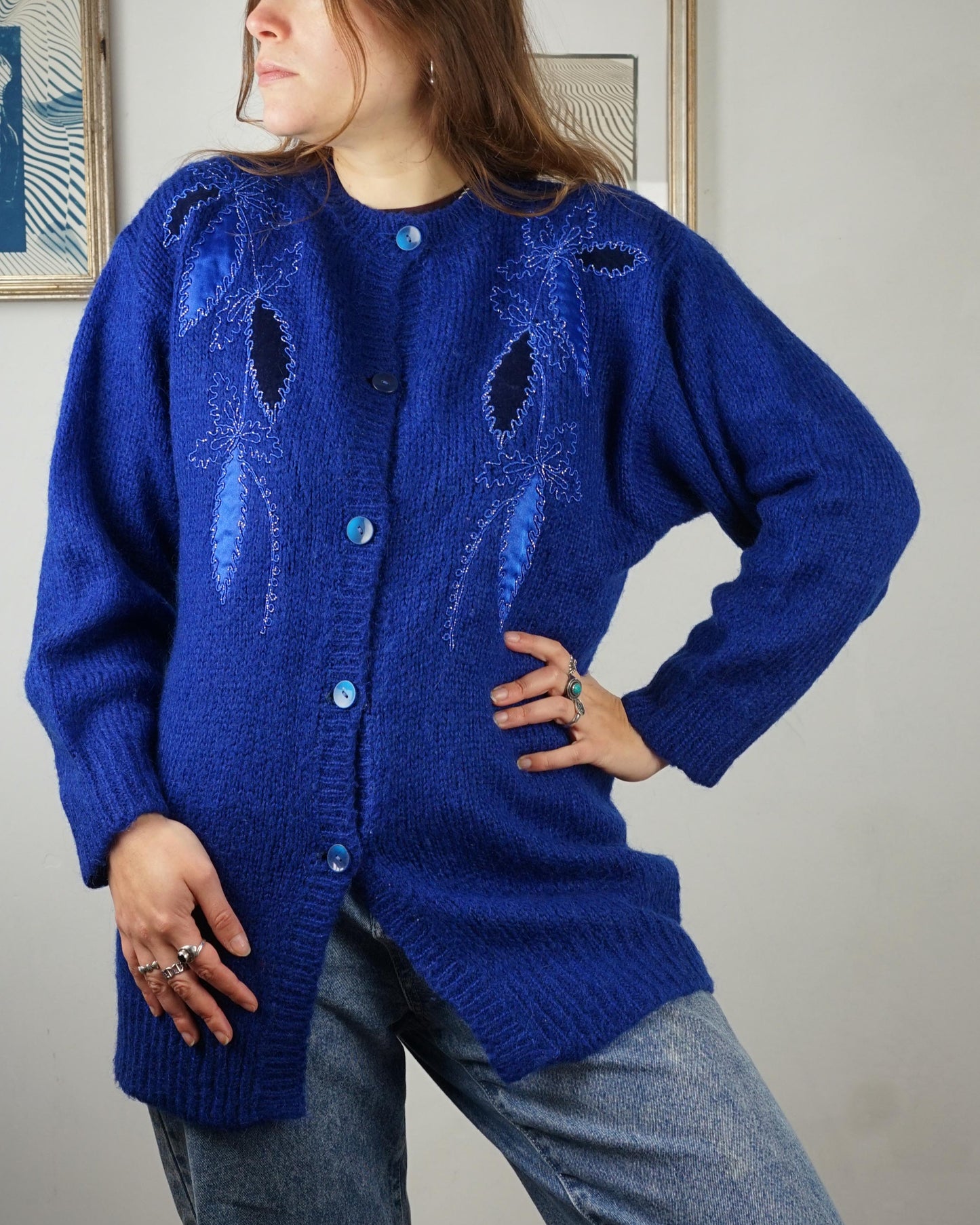 Cardigan lana blu elettrico con ricami